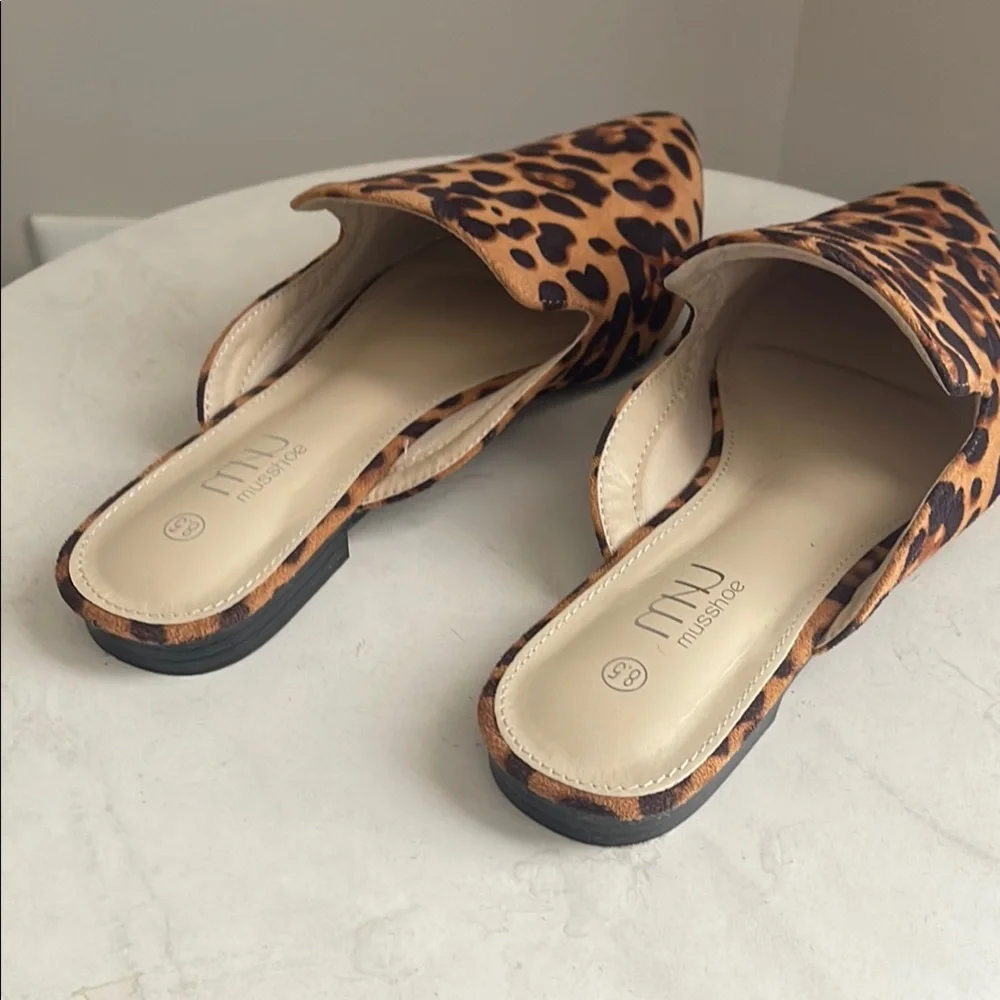 NWOT Leopard Print flats - Picture 3 of 4